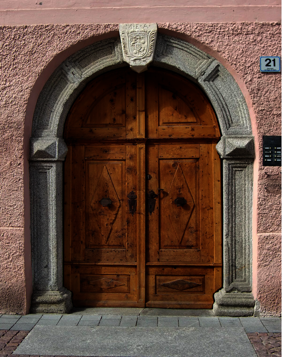 eine alte Tür
