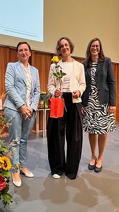 Ehrung einzelner Diplomand*innen - Diplomand*in mit Direktorium