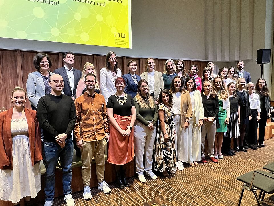 Gruppenfoto der Diplomand*innen