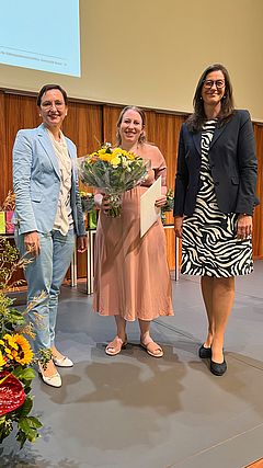 Ehrung einzelner Diplomand*innen - Diplomand*in mit Direktorium