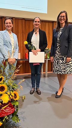 Ehrung einzelner Diplomand*innen - Diplomand*in mit Direktorium