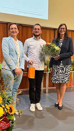 Ehrung einzelner Diplomand*innen - Diplomand*in mit Direktorium