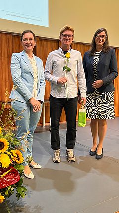 Ehrung einzelner Diplomand*innen - Diplomand*in mit Direktorium