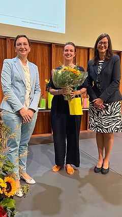 Ehrung einzelner Diplomand*innen - Diplomand*in mit Direktorium